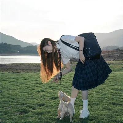 成年人们 海报